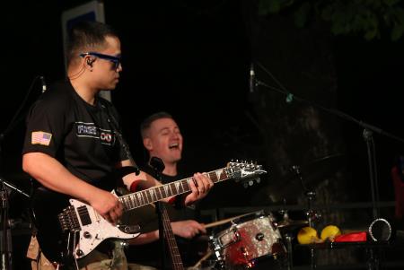 DVE UNIFORMI ENA PESEM 42 FOTO LJUBO VUKELIČ